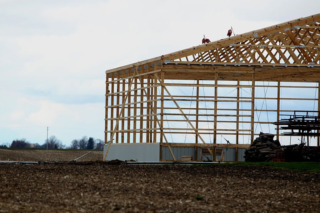 what-is-post-frame-construction-wolfbarns-supply